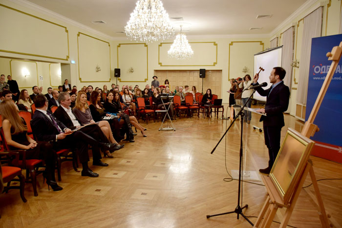Humanitarna aukcija slika SVIM SRCEM za pozorište „Boško Buha“
