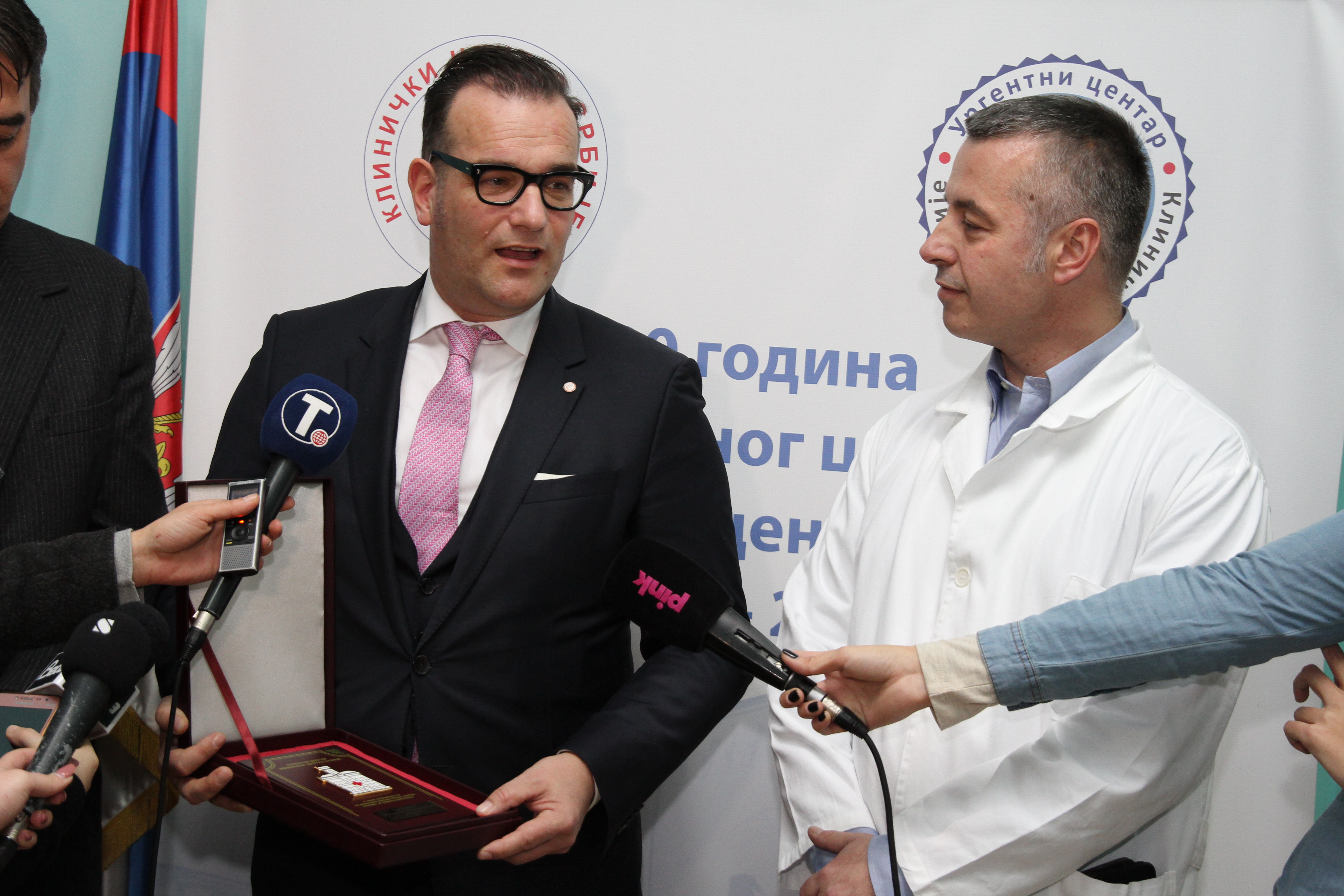 Hemofarm  donirao krevete Urgentnom centru